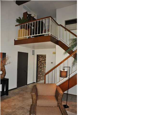 513 Strawberry Hill Rd, Evansville, IN 47711 photo 3