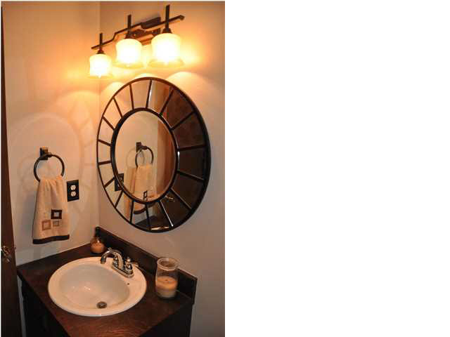 513 Strawberry Hill Rd, Evansville, IN 47711 photo 9