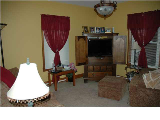 1309 Greene St, Jasper, IN 47546 photo 4