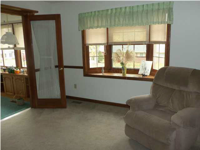 5 Gerald Dr, Washington, IN 47501 photo 4