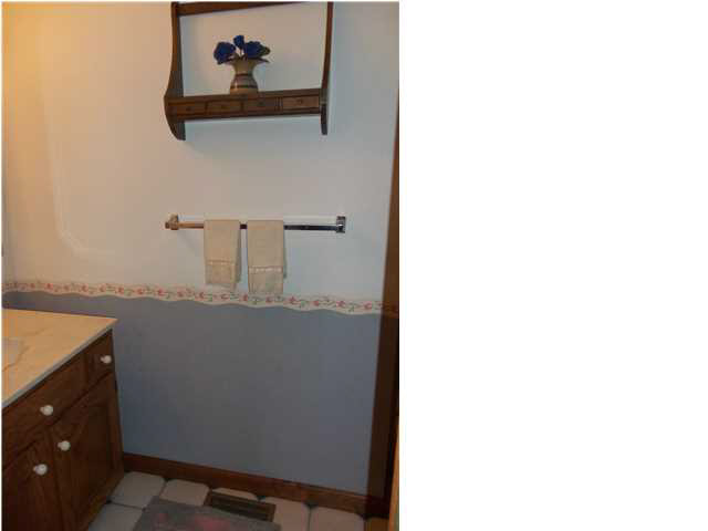 5 Gerald Dr, Washington, IN 47501 photo 6
