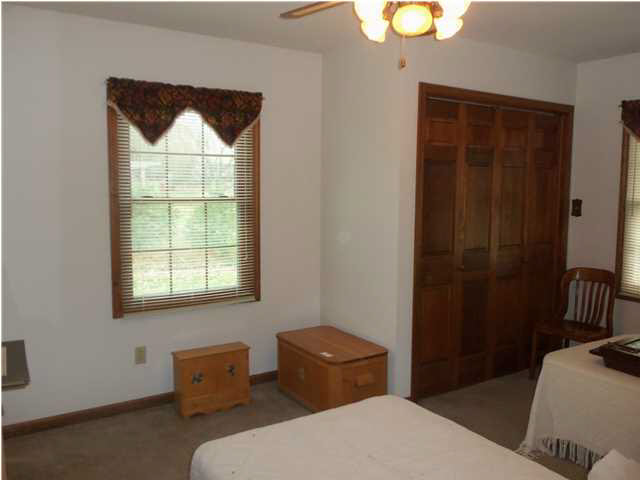 5 Gerald Dr, Washington, IN 47501 photo 5