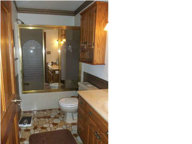5 Gerald Dr, Washington, IN 47501 photo 7