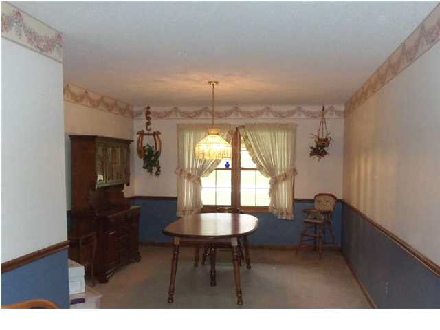 5 Gerald Dr, Washington, IN 47501 photo 8