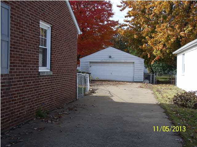 23 S Taft Ave, Evansville, IN 47714 photo 2