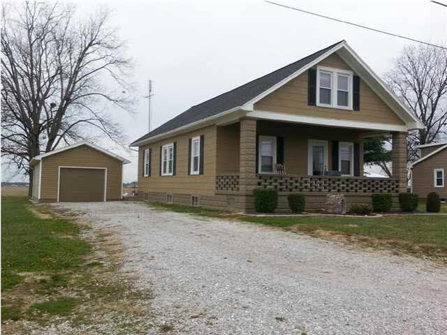 313 W Maple St, Haubstadt, IN 47639 photo 1