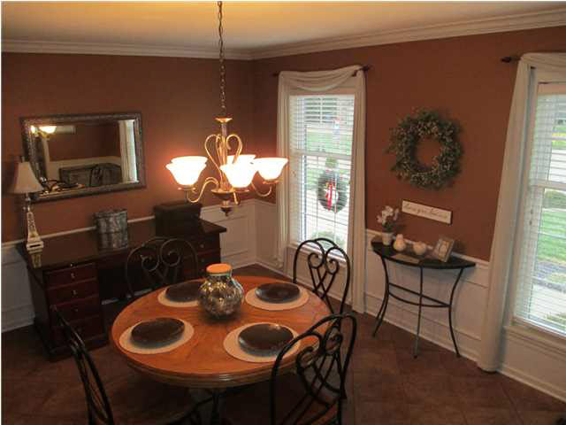 6340 Chestnut Ct, Evansville, IN 47715 photo 3