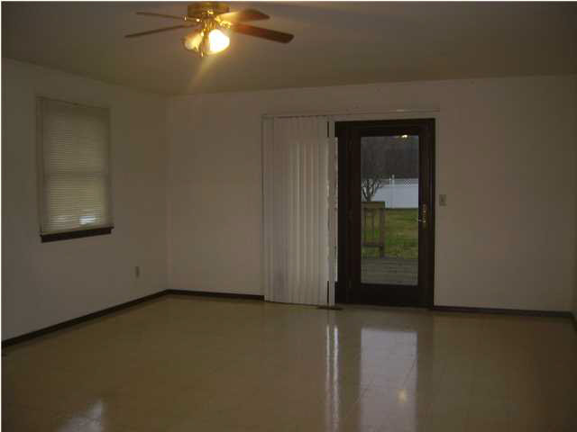 1105 W Broadway St, Loogootee, IN 47553 photo 6