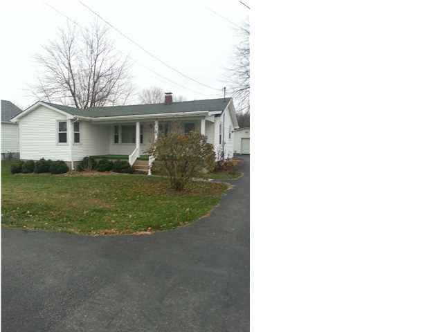 1105 W Broadway St, Loogootee, IN 47553 photo 1