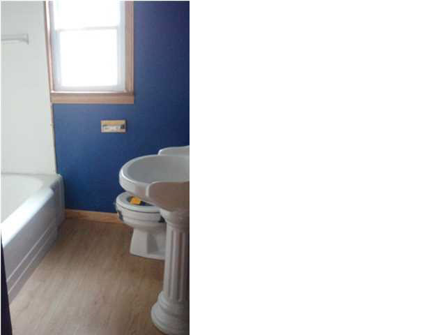 634 Elnora St, Odon, IN 47562 photo 8