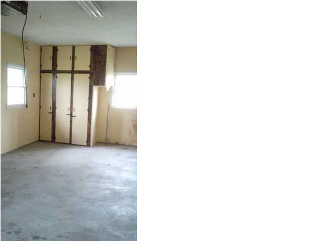 634 Elnora St, Odon, IN 47562 photo 10