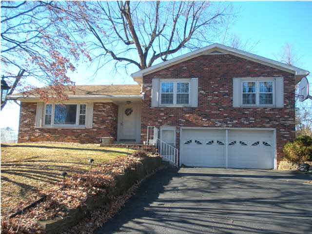 618 Prince Dr, Newburgh, IN 47630 photo 1