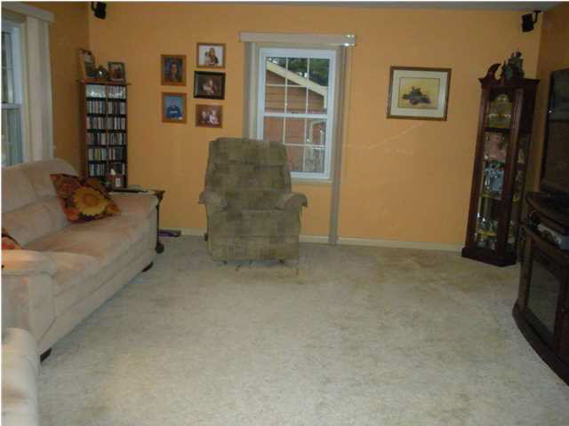 618 Prince Dr, Newburgh, IN 47630 photo 6