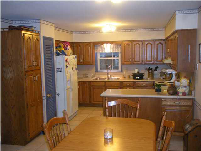 618 Prince Dr, Newburgh, IN 47630 photo 8