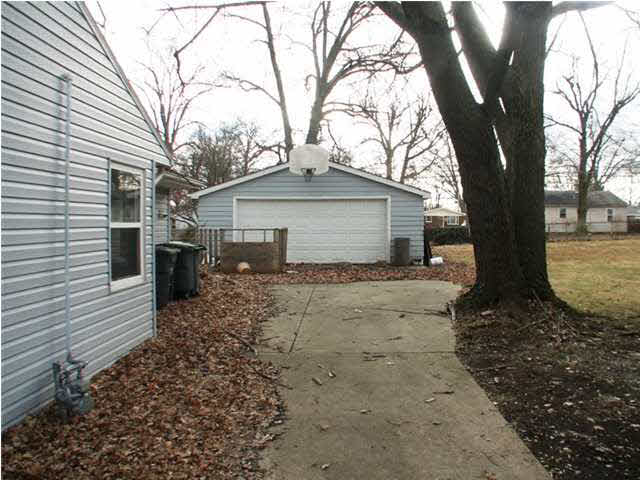 2059 Waggoner Ave, Evansville, IN 47714 photo 2