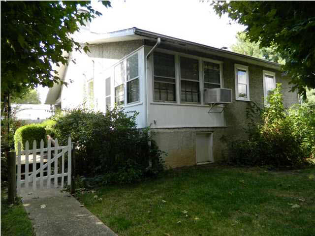 207 N Chestnut St, Huntingburg, IN 47542 photo 2