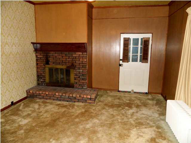 207 N Chestnut St, Huntingburg, IN 47542 photo 5
