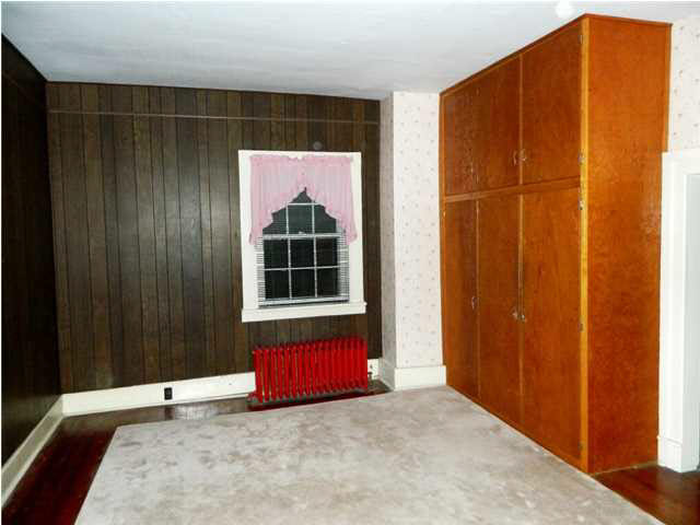207 N Chestnut St, Huntingburg, IN 47542 photo 10