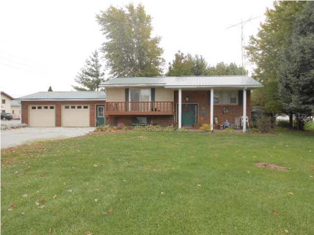 117 E Cooper St, Odon, IN 47562 photo 2