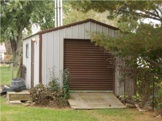117 E Cooper St, Odon, IN 47562 photo 6