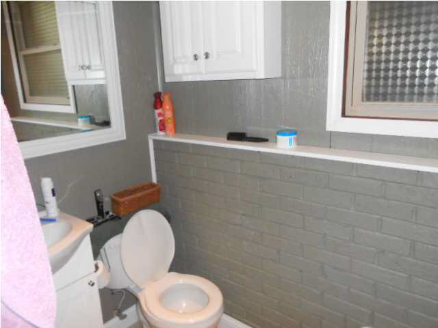 117 E Cooper St, Odon, IN 47562 photo 8