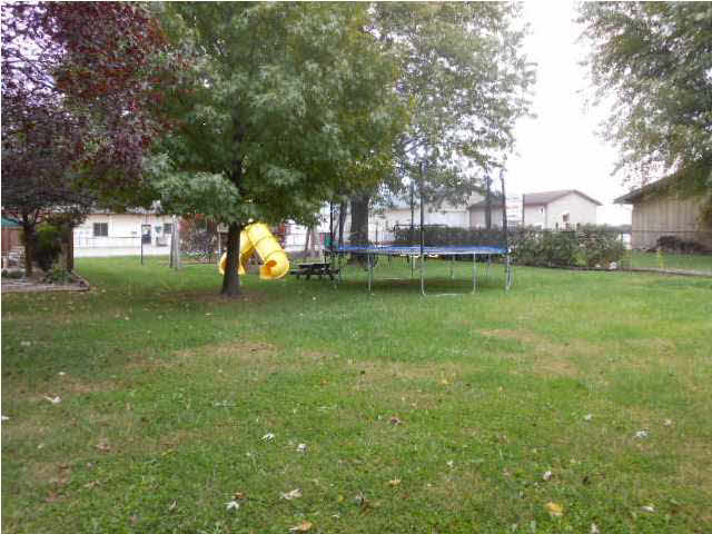 117 E Cooper St, Odon, IN 47562 photo 5