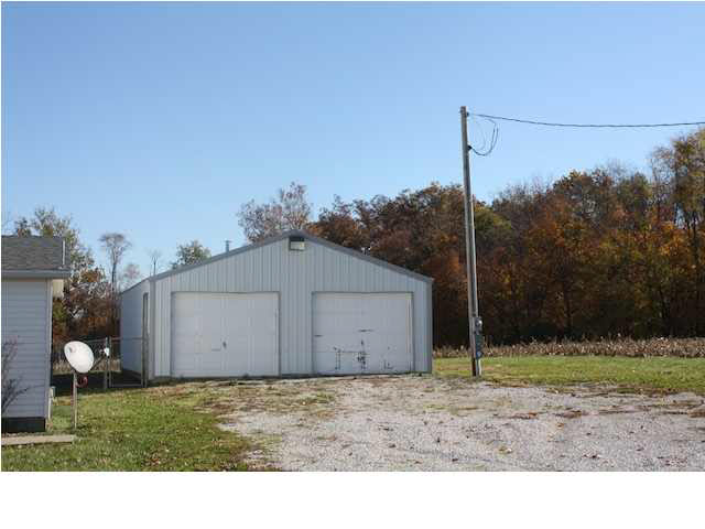 36 S Anson Rd, Vincennes, IN 47591 photo 4