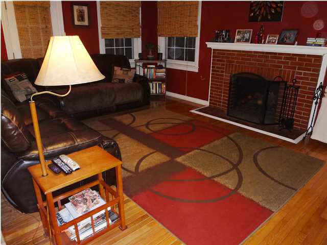 2911 Mesker Park Dr, Evansville, IN 47720 photo 3