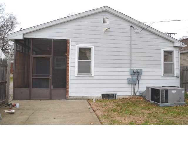 1825 Monroe Ave, Evansville, IN 47714 photo 2