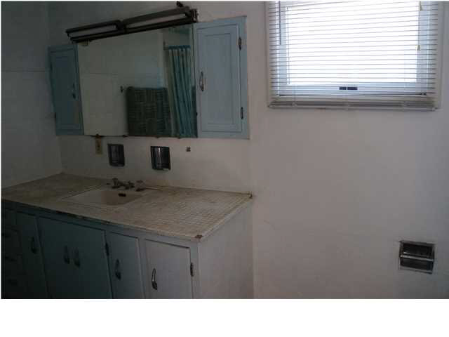 827 E Chandler Ave, Evansville, IN 47713 photo 16
