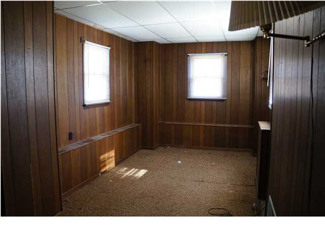 827 E Chandler Ave, Evansville, IN 47713 photo 4
