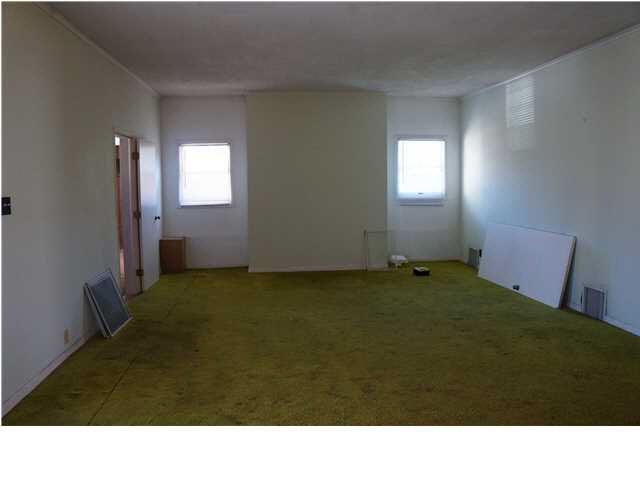 827 E Chandler Ave, Evansville, IN 47713 photo 3