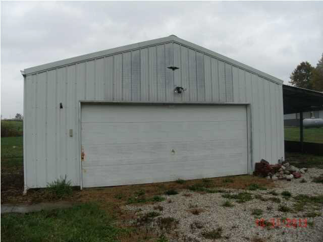 11888 E 650 S, Loogootee, IN 47553 photo 3