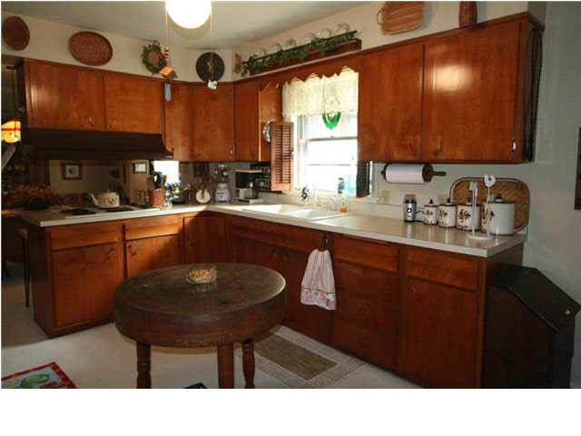 910 Plaza Dr, Evansville, IN 47715 photo 4