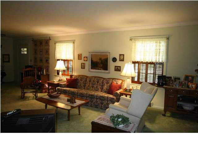 910 Plaza Dr, Evansville, IN 47715 photo 2