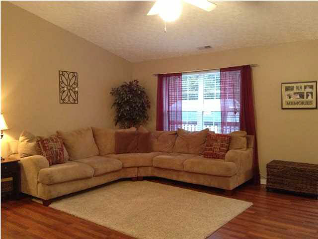 3250 Dellwood Ct, Evansville, IN 47725 photo 4