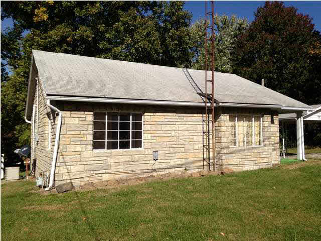 2038 E Main St, Petersburg, IN 47567 photo 1