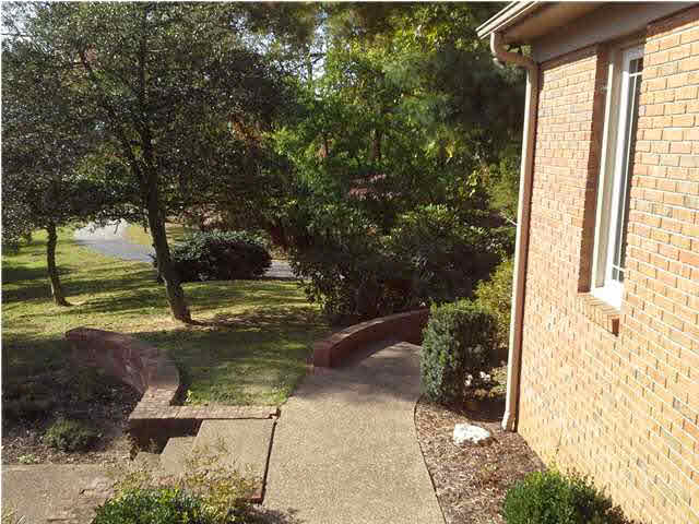 1216 E Hillsdale Rd, Evansville, IN 47725 photo 4
