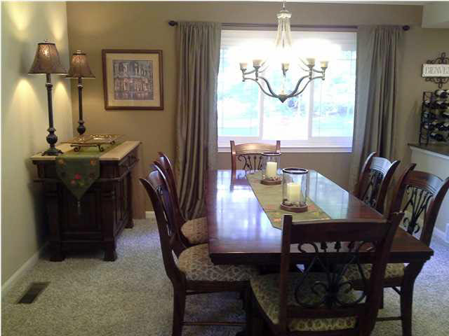 1216 E Hillsdale Rd, Evansville, IN 47725 photo 8