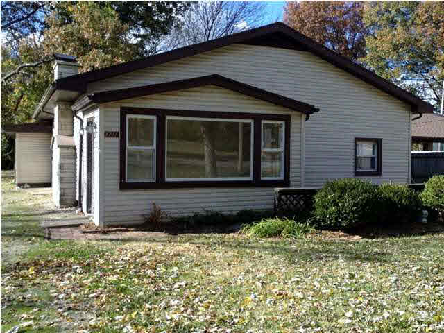 3211 S Weinbach Ave, Evansville, IN 47714 photo 2
