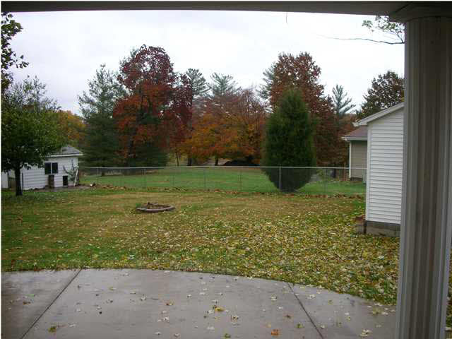 7421 New Harmony Rd, Evansville, IN 47720 photo 4