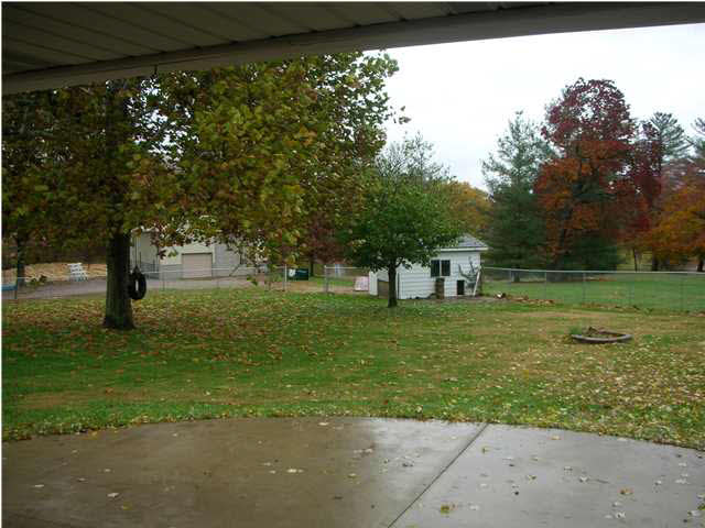 7421 New Harmony Rd, Evansville, IN 47720 photo 3