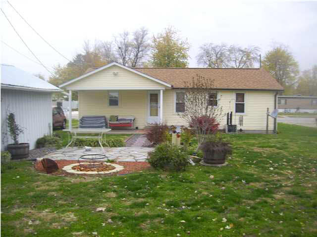 304 E Main St, Washington, IN 47501 photo 4