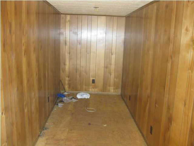301 E Lafayette St, Winslow, IN 47598 photo 6