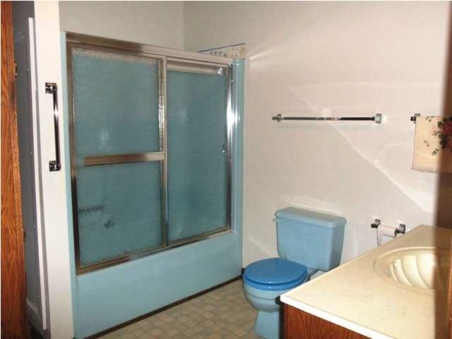 6912 Gardner Rd, Chandler, IN 47610 photo 18