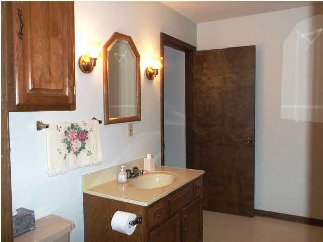 6912 Gardner Rd, Chandler, IN 47610 photo 24