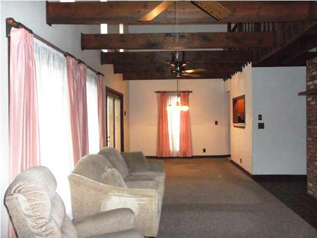 6912 Gardner Rd, Chandler, IN 47610 photo 6