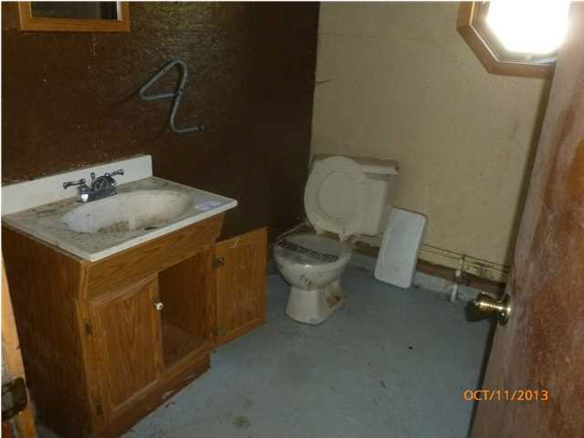 515 N Park Ave, Jasonville, IN 47438 photo 13