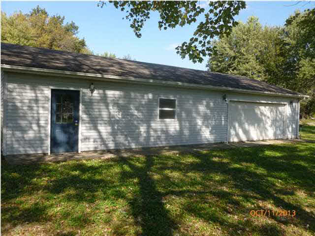 515 N Park Ave, Jasonville, IN 47438 photo 11