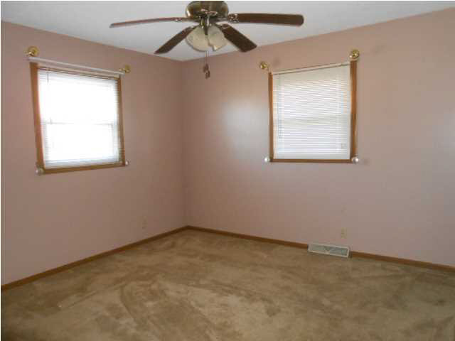 1001 S Meridian Rd, Jasper, IN 47546 photo 7